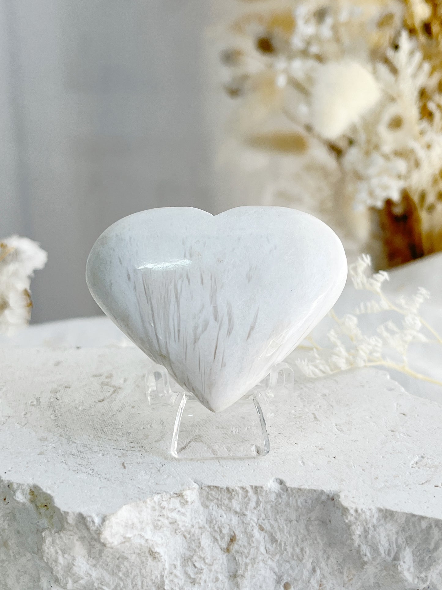 SCOLECITE HEART CARVING AUSTRALIA
