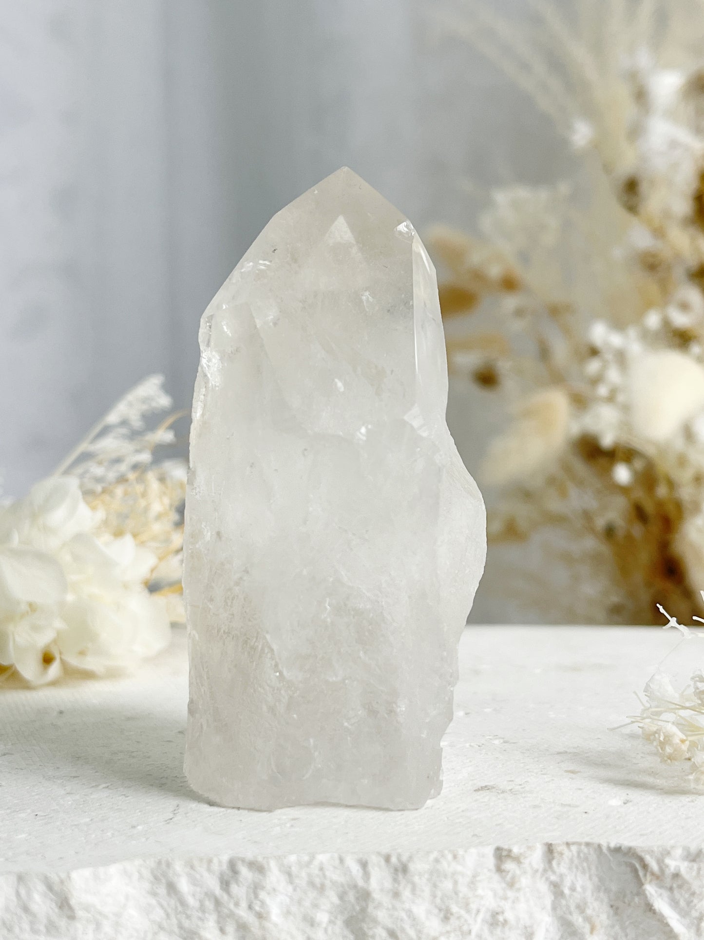 CLEAR QUARTZ SEMI POLISHED POINT || 31701