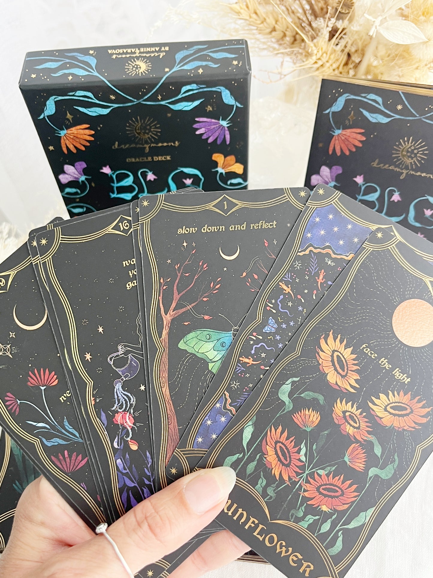 DREAMY MOONS || BLOOM ORACLE