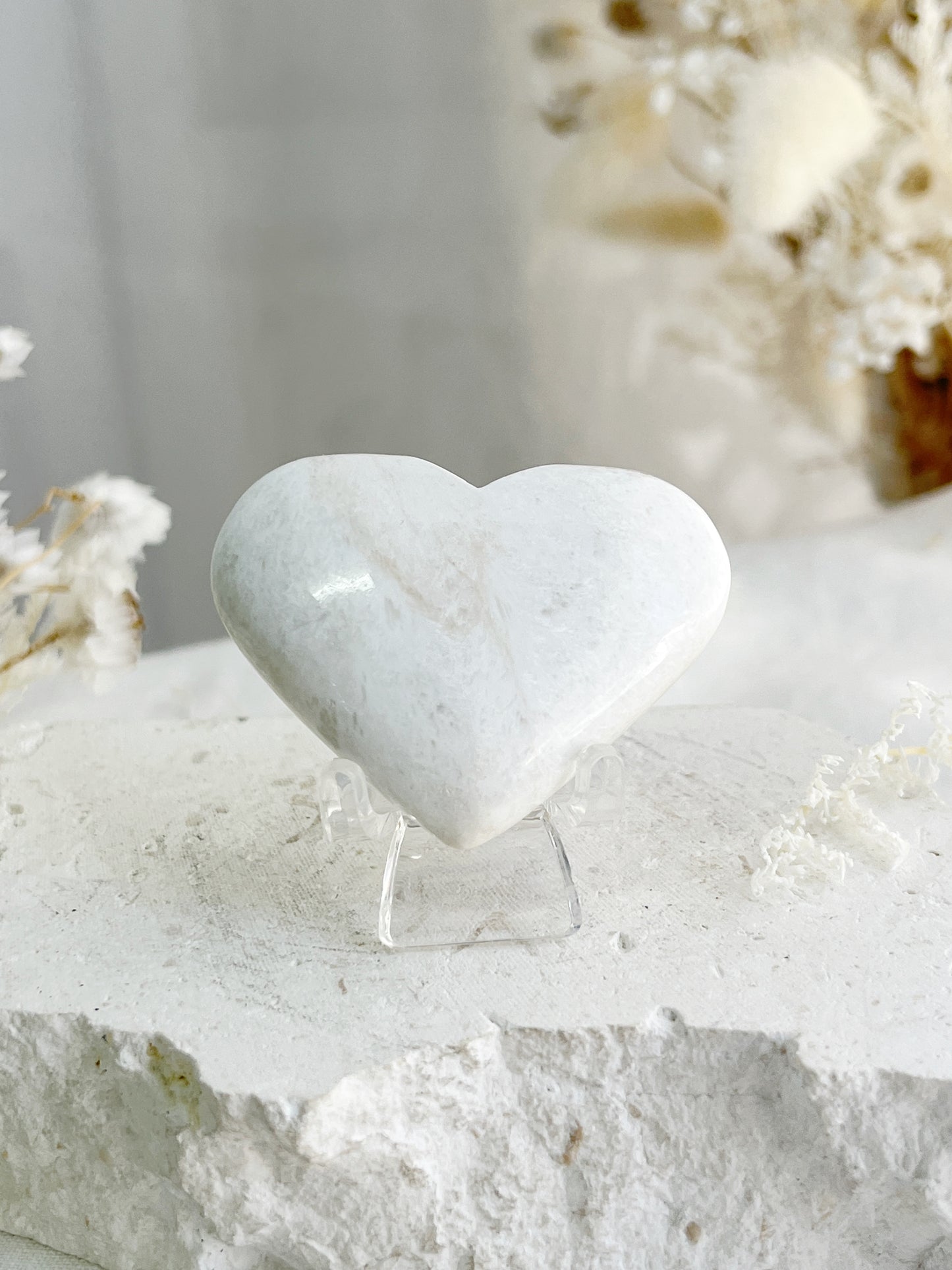 SCOLECITE HEART CARVING AUSTRALIA