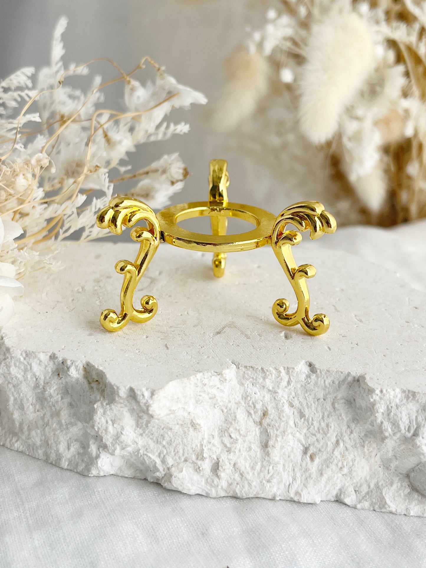 FILIGREE SPHERE STAND