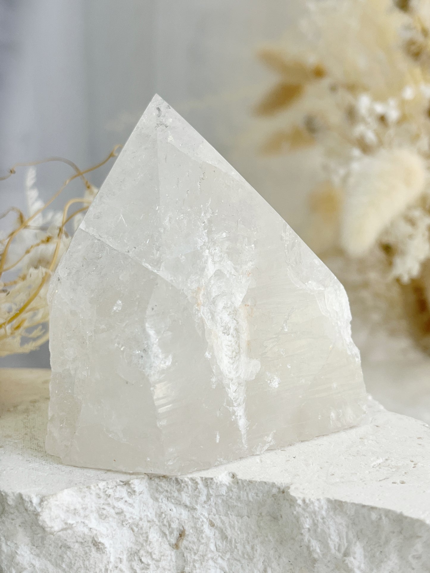 CLEAR QUARTZ TOP POLISHED ROUGH POINT || 31021