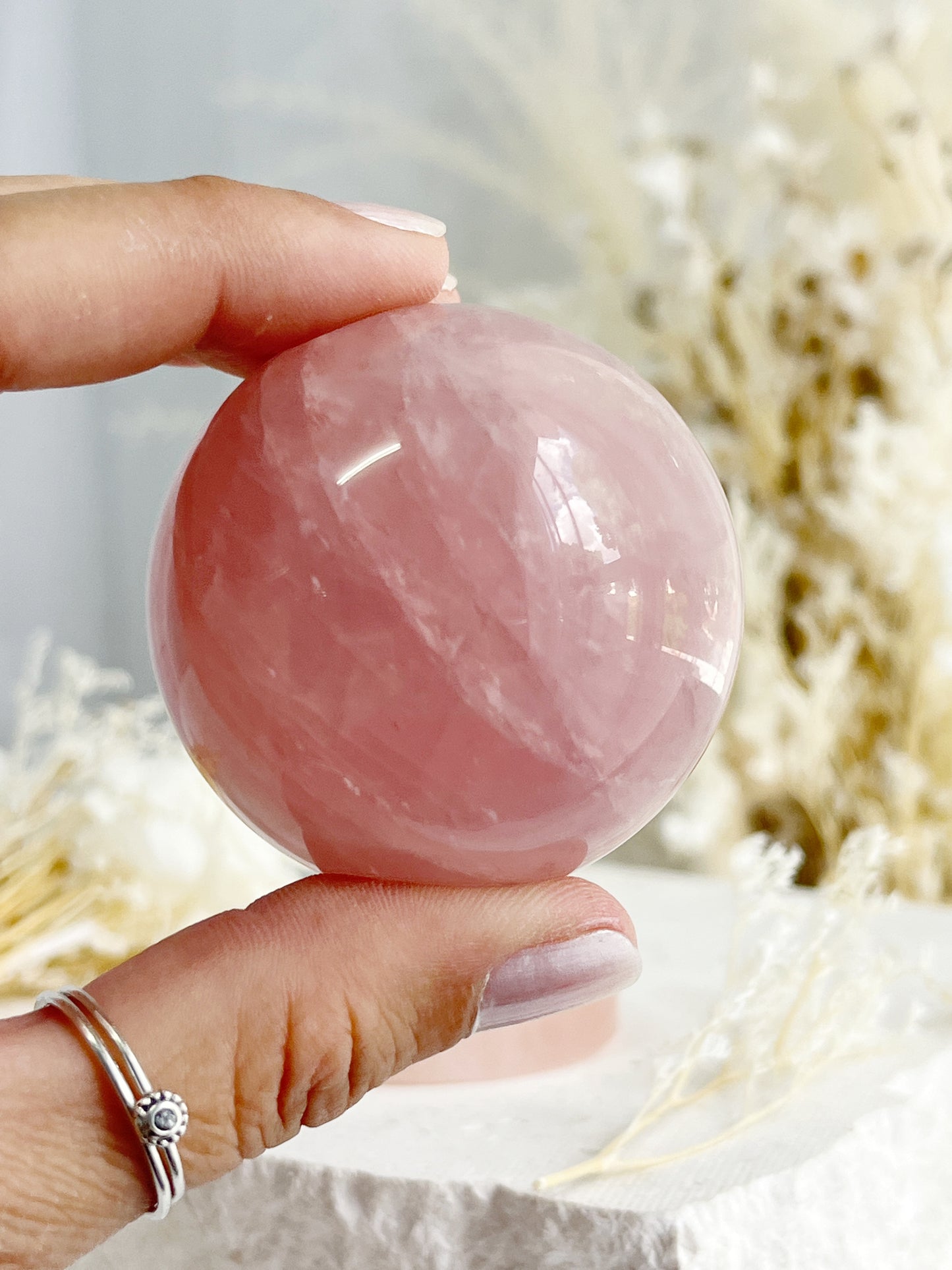 ROSE QUARTZ SPHERE || 31759