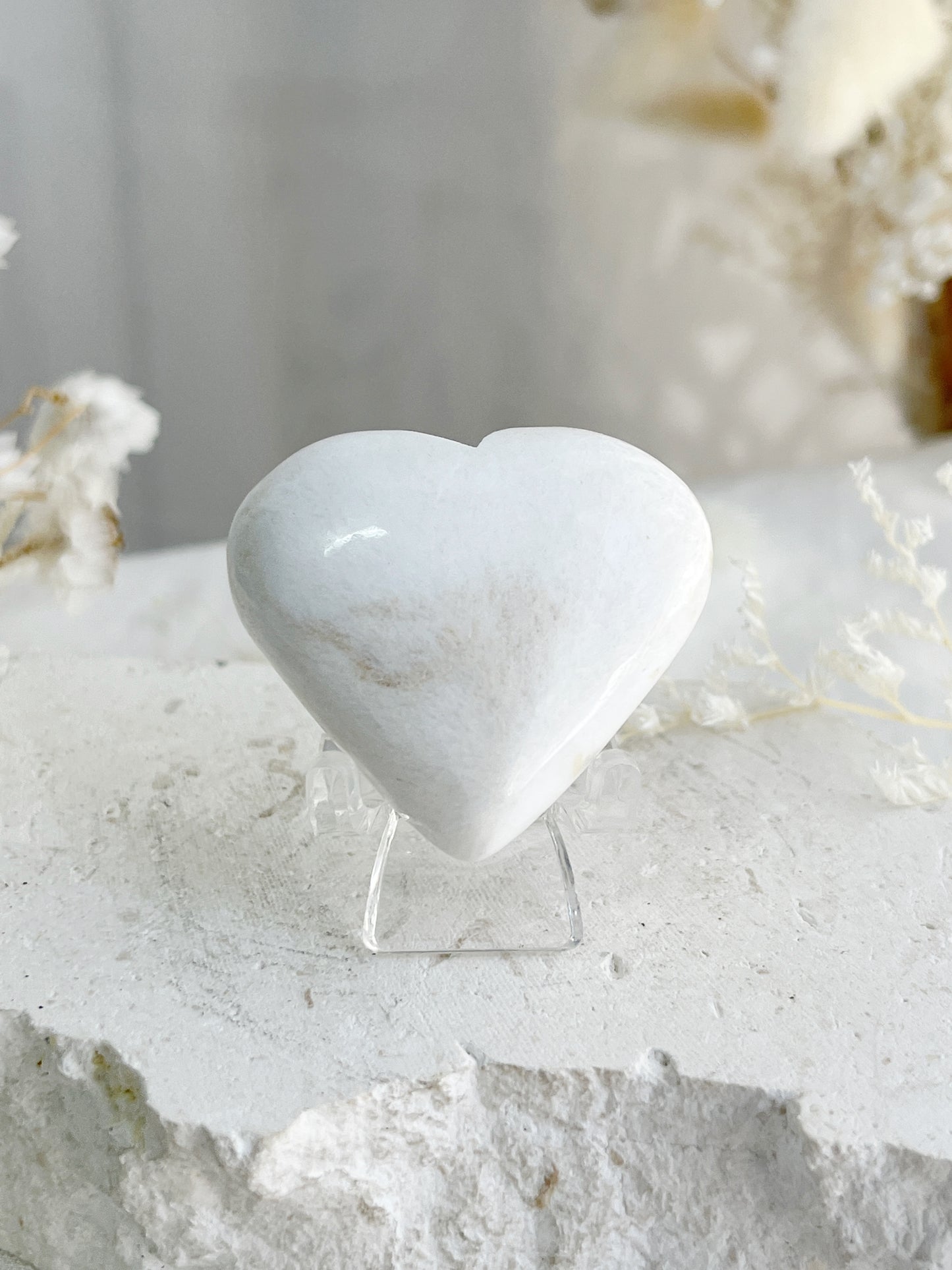 SCOLECITE HEART CARVING AUSTRALIA