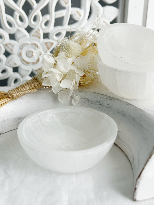 Selenite cleansing and charging bowl crystal shop Australia