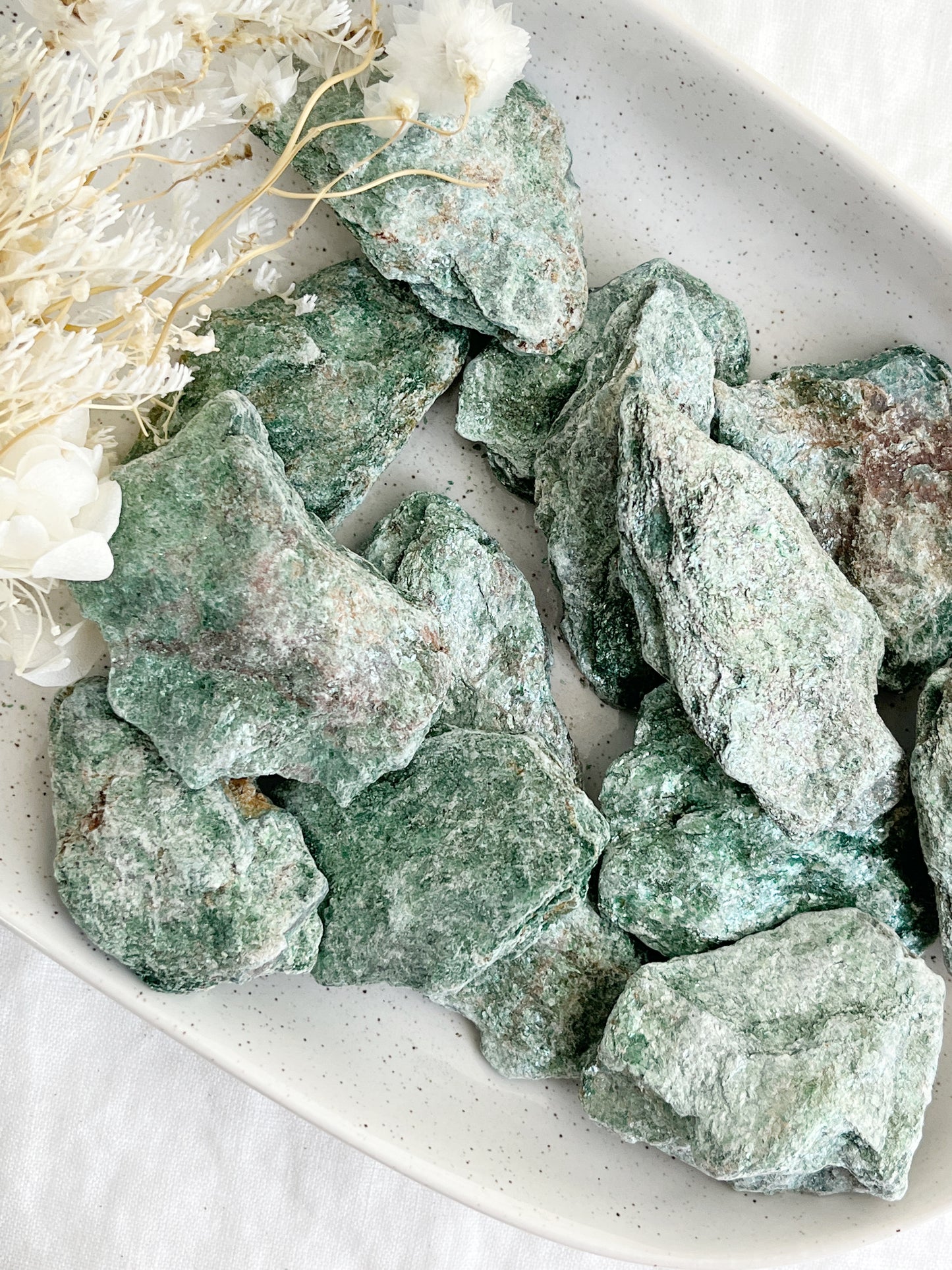 FUCHSITE ROUGH || 31028