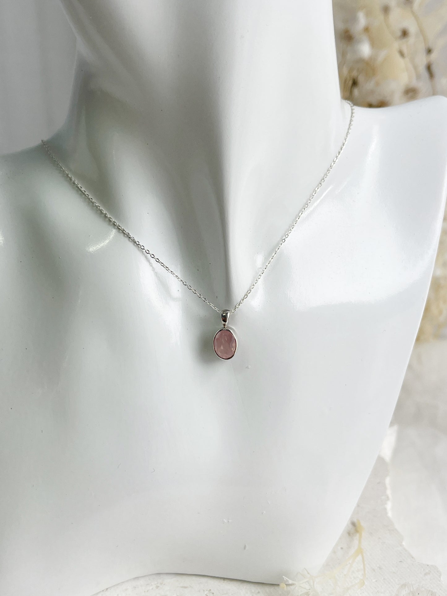 ROSE QUARTZ NECKLACE || 31699