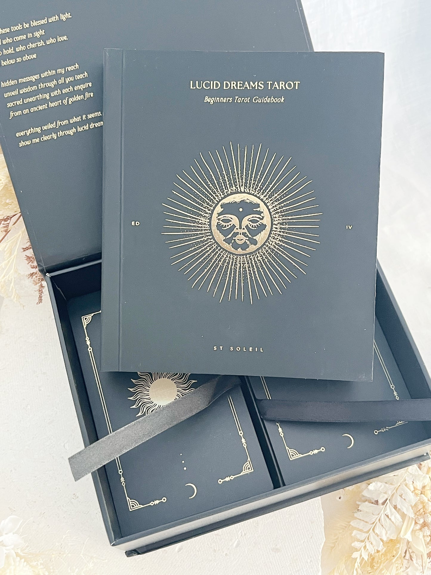 LUCID DREAMS BEGINNER TAROT || BLACK ECLIPSE EDITION IV ST SOLEIL