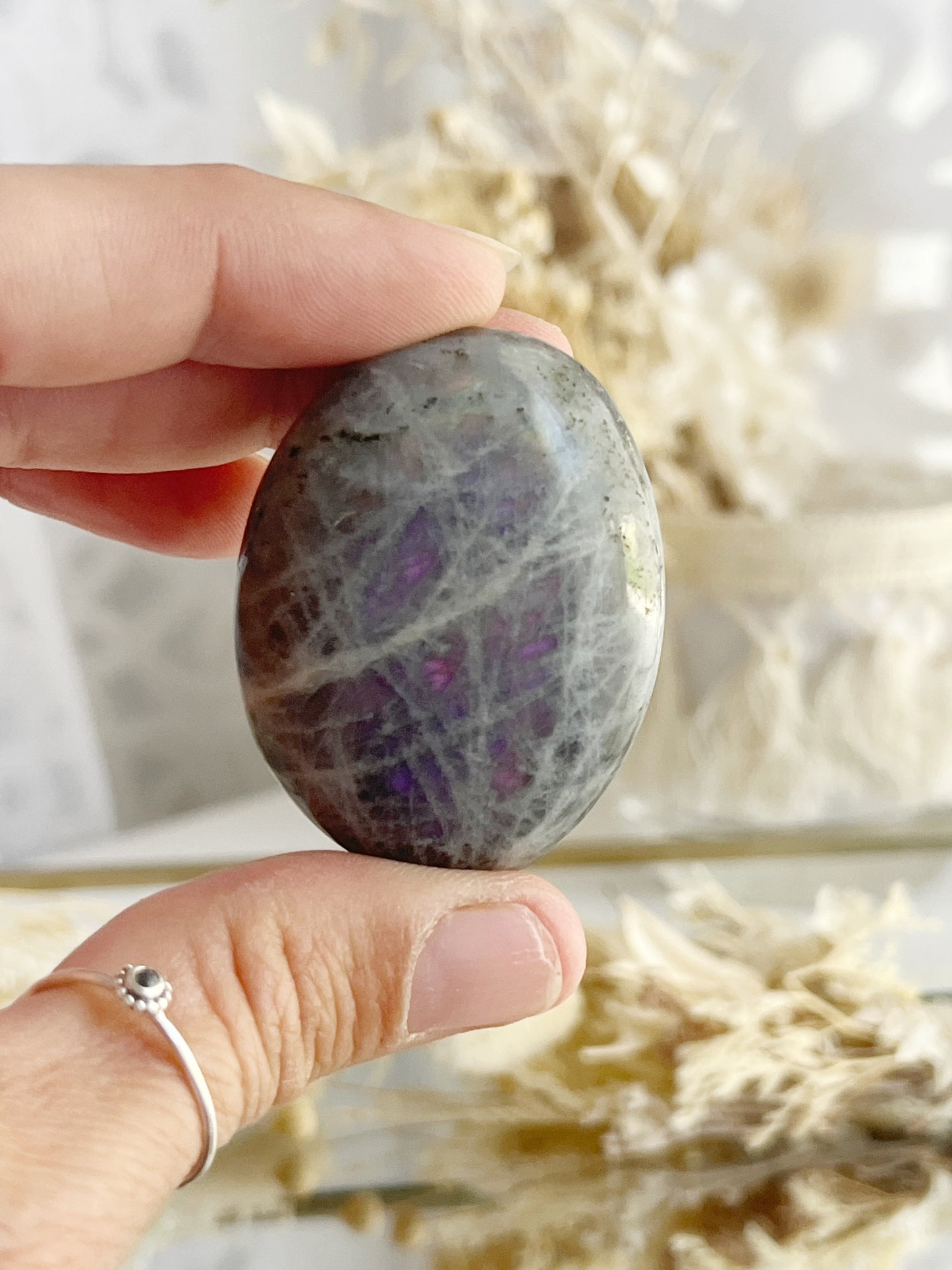 labradorite palmstone Crystal shop Australia
