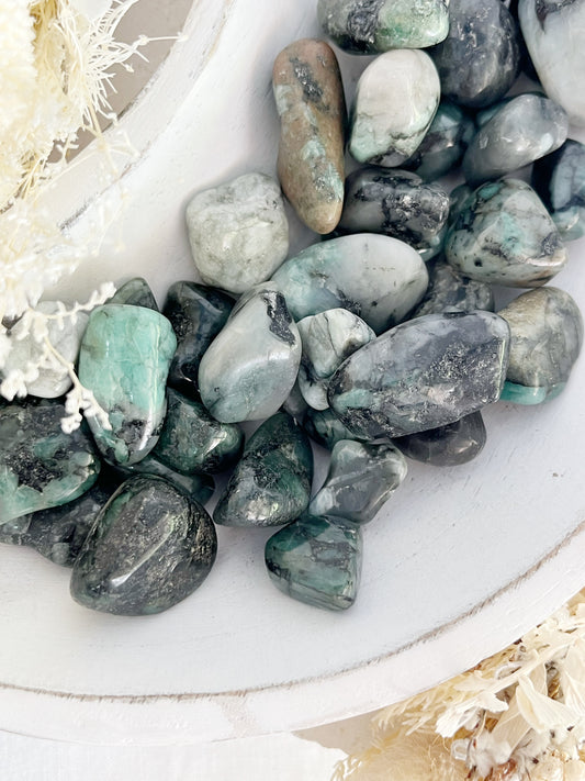 Emerald Tumble stone Australia