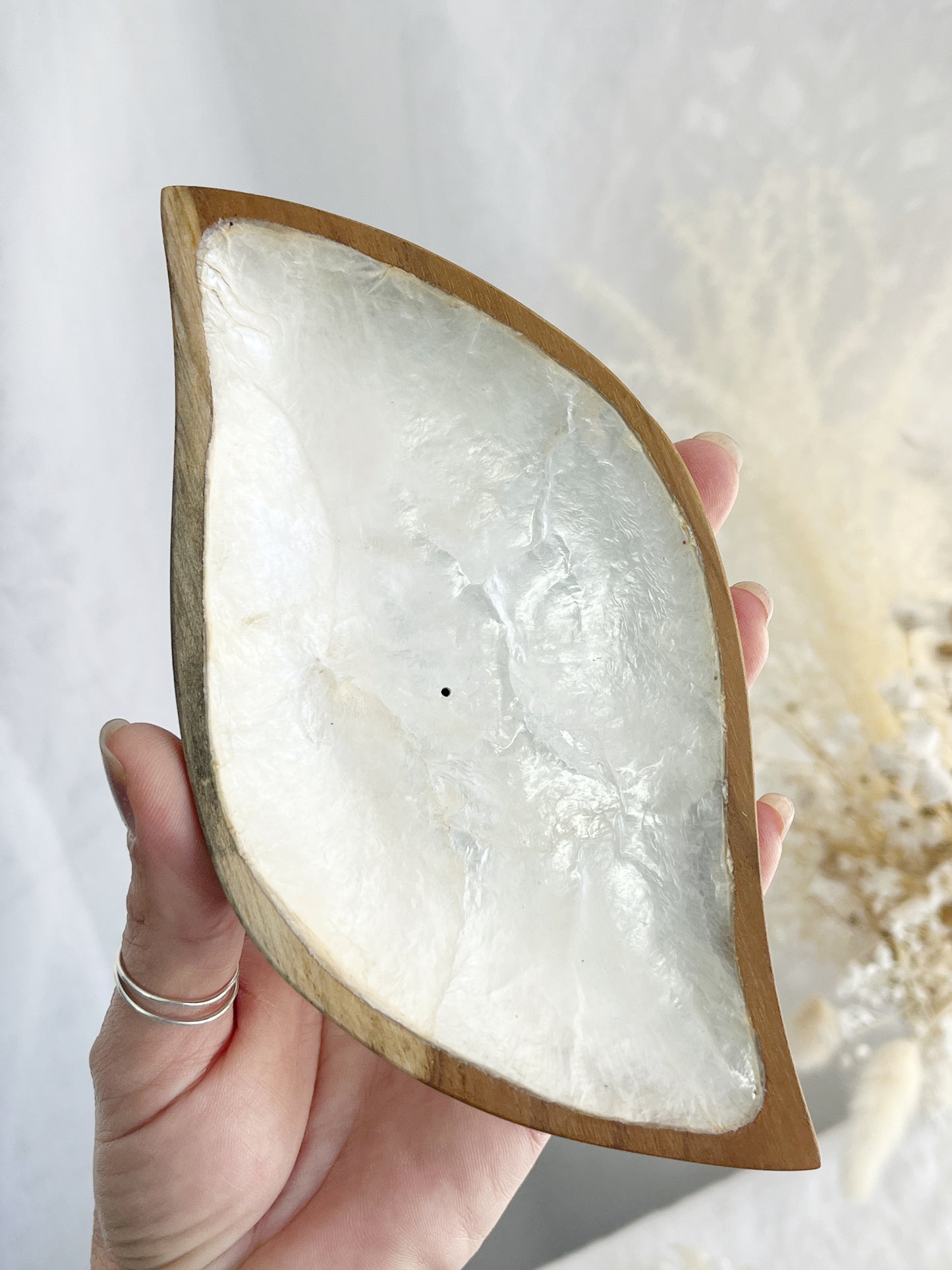 SHELL LINED INCENSE HOLDER || LEAF SHAPE