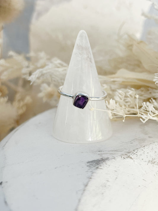 AMETHYST STERLING SILVER RING , AUSTRALIA