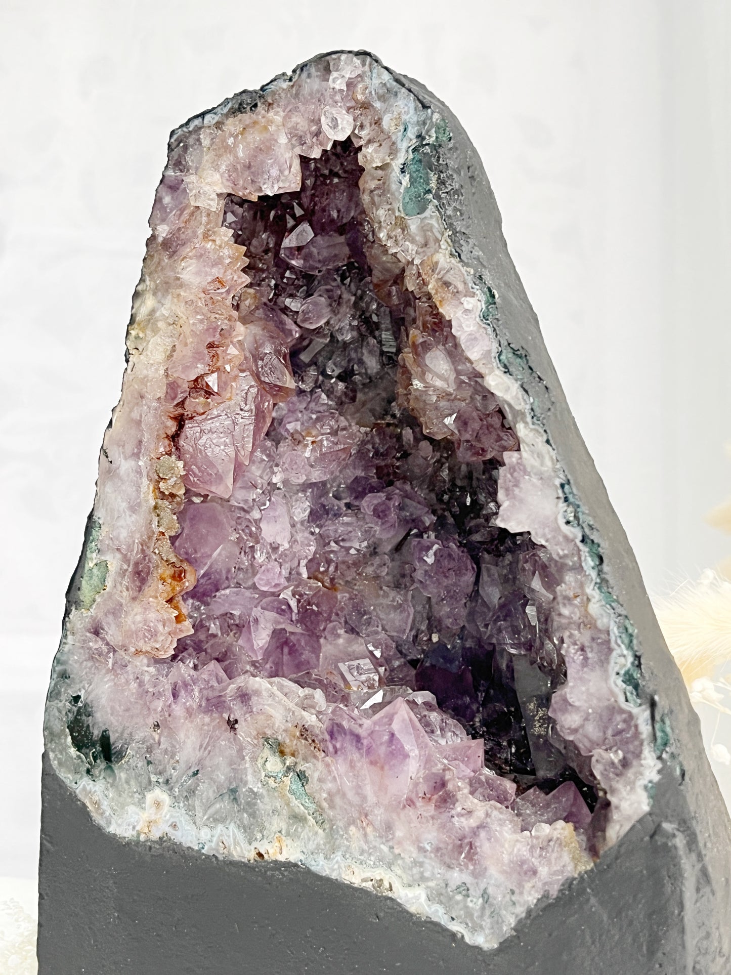 AMETHYST CAVE || 31708