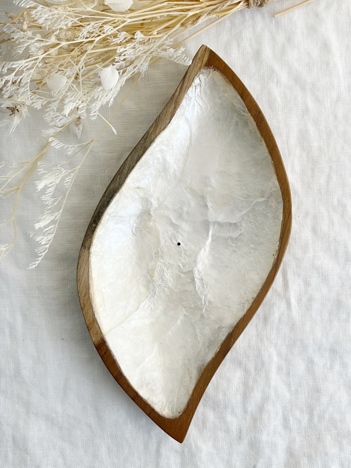 SHELL LINED INCENSE HOLDER || LEAF SHAPE