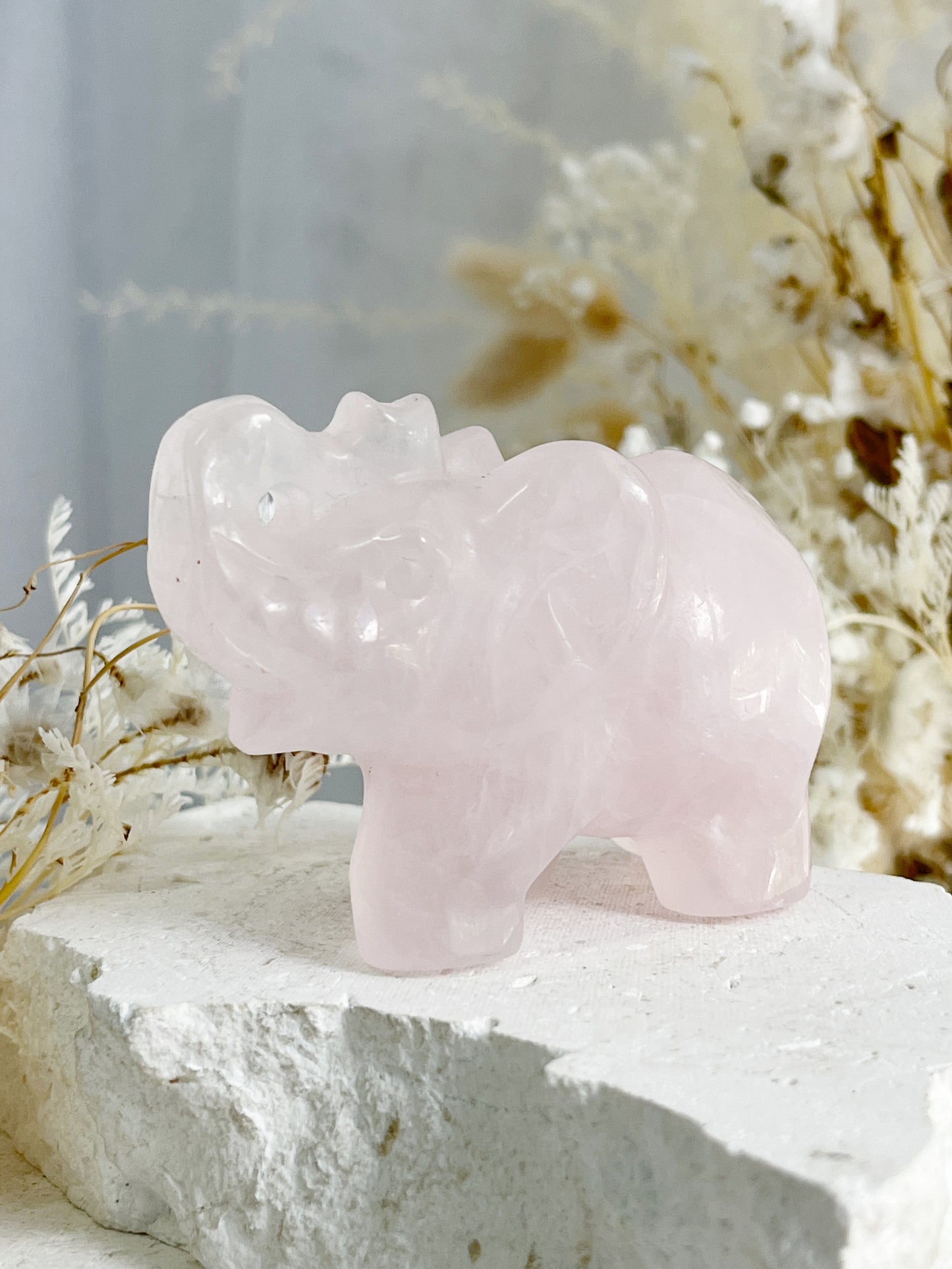 ROSE QUARTZ ELEPHANT || 31748