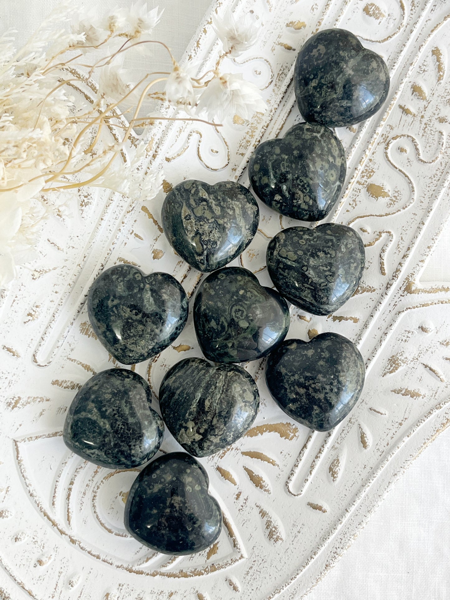 KAMBABA JASPER MINI PUFFY HEART CRYSTALS EMERALD QLD AUSTRALIA