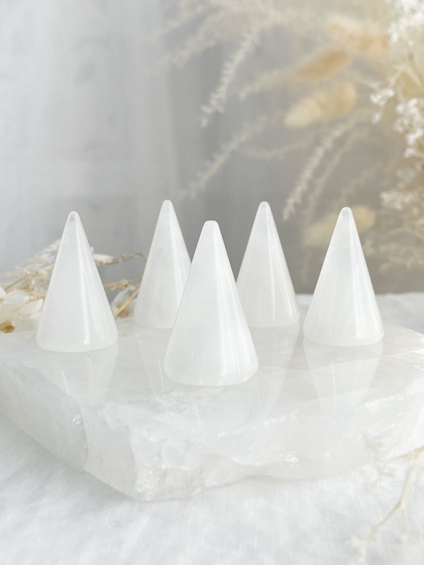 CRYSTAL RING CONE