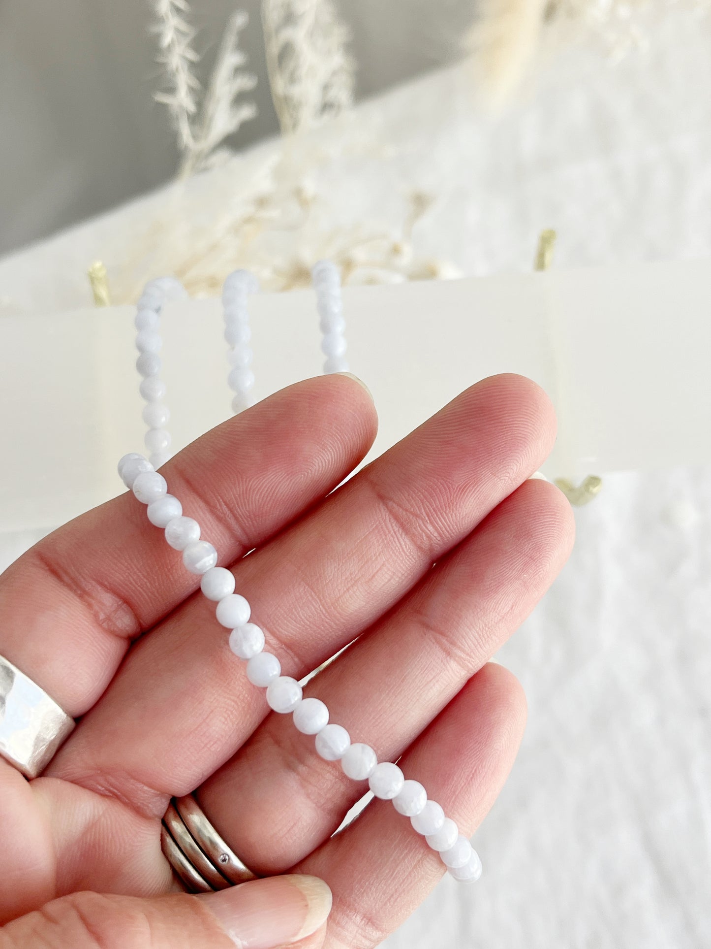 BLUE LACE AGATE BEAD BRACELET || 4MM
