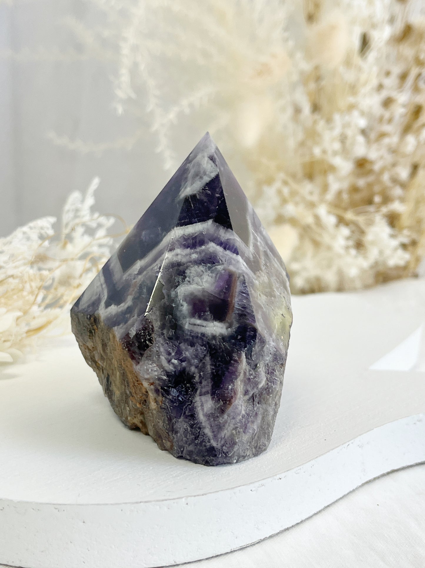 DREAM AMETHYST SEMI POLISHED POINT || 32099