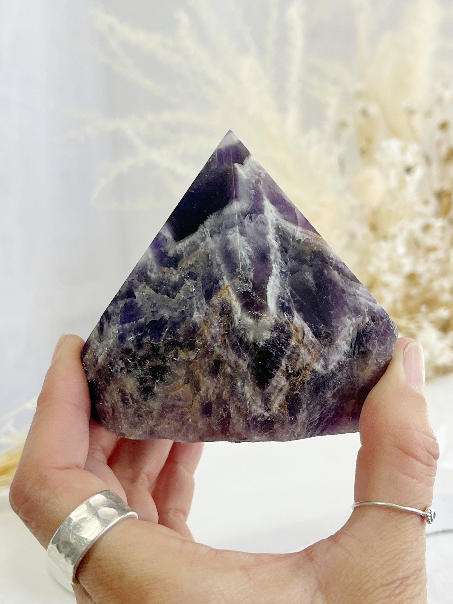 DREAM AMETHYST SEMI POLISHED POINT || 32099