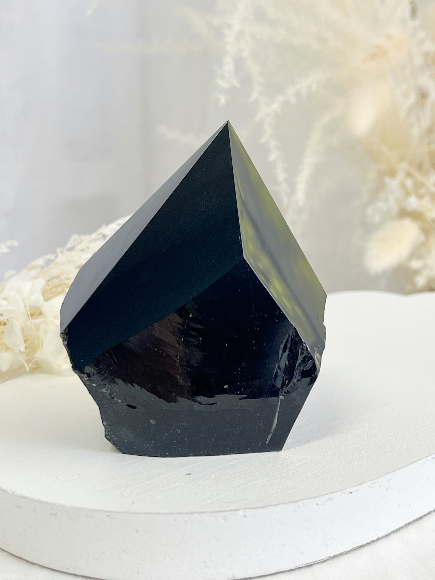 BLACK OBSIDIAN SEMI POLISHED POINT || 32095