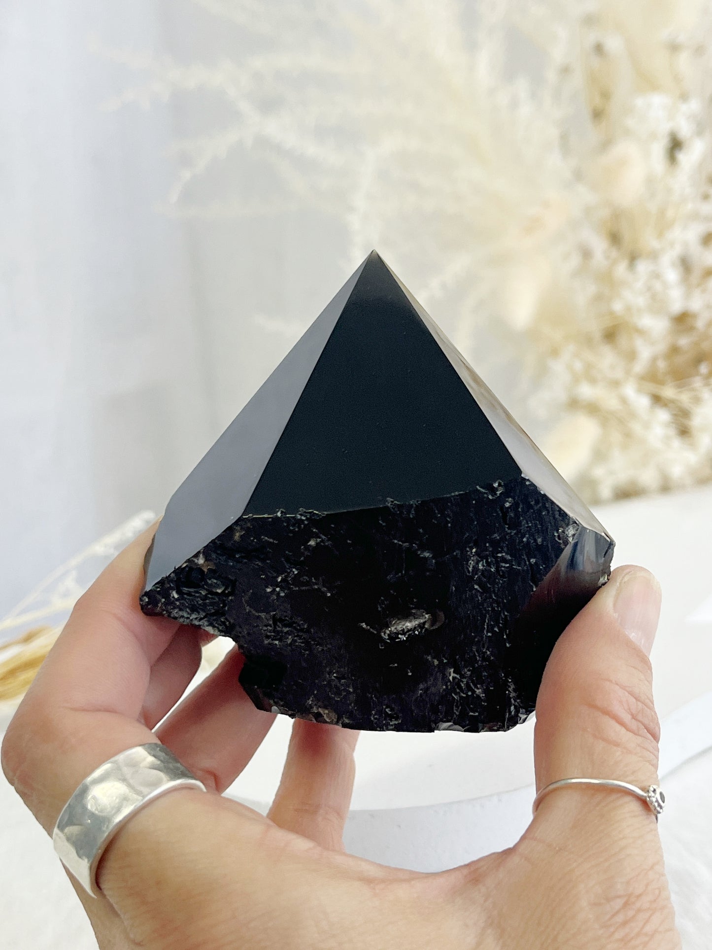 BLACK OBSIDIAN SEMI POLISHED POINT || 32095