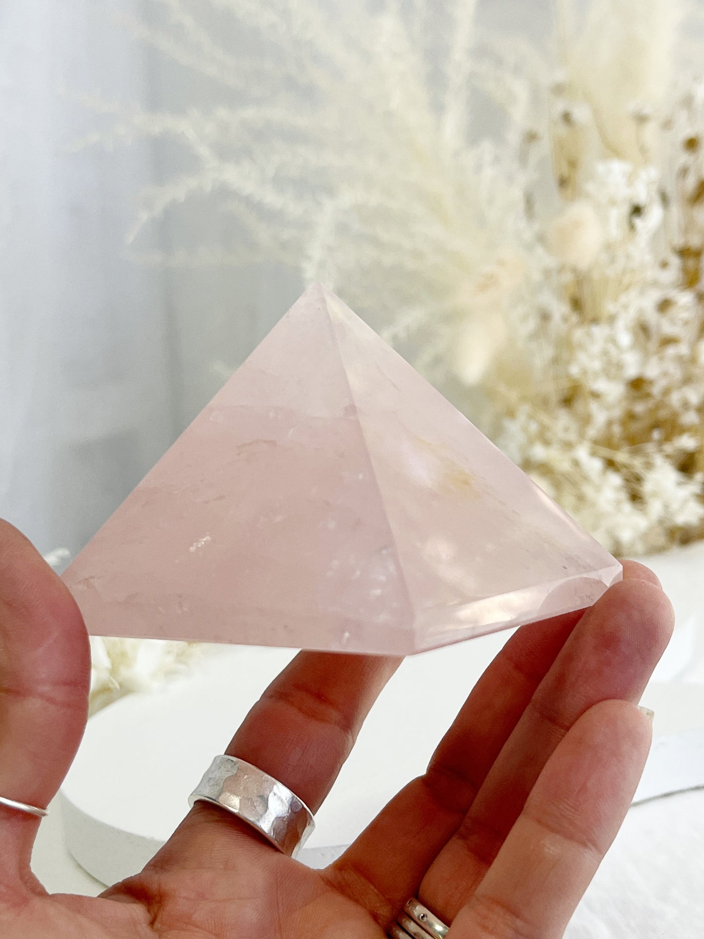 ROSE QUARTZ PYRAMID || 32106