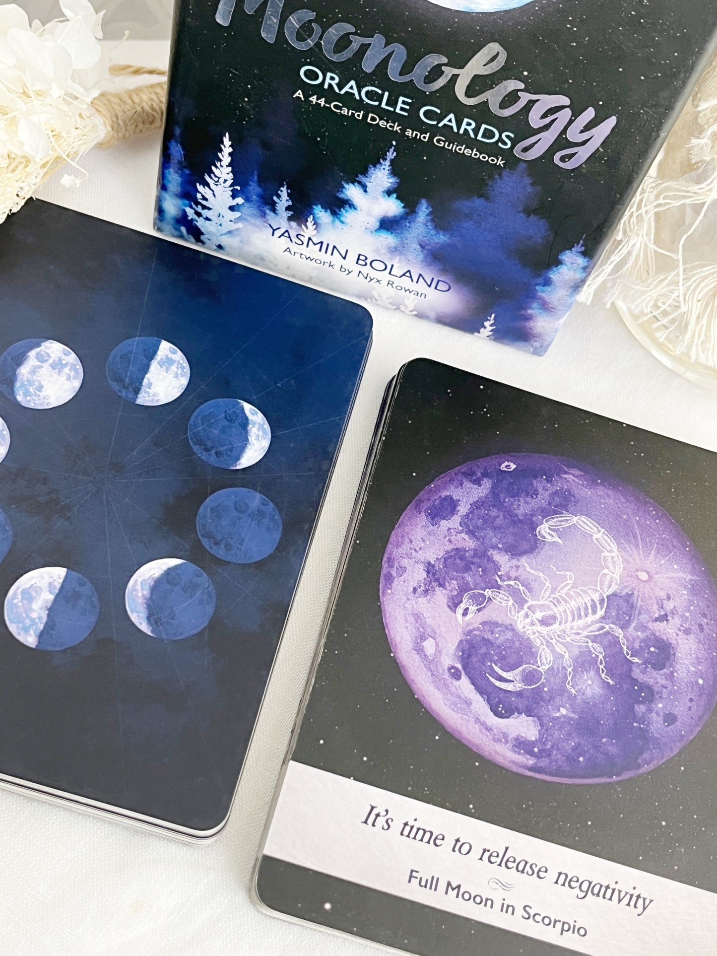 MOONOLOGY || ORACLE DECK