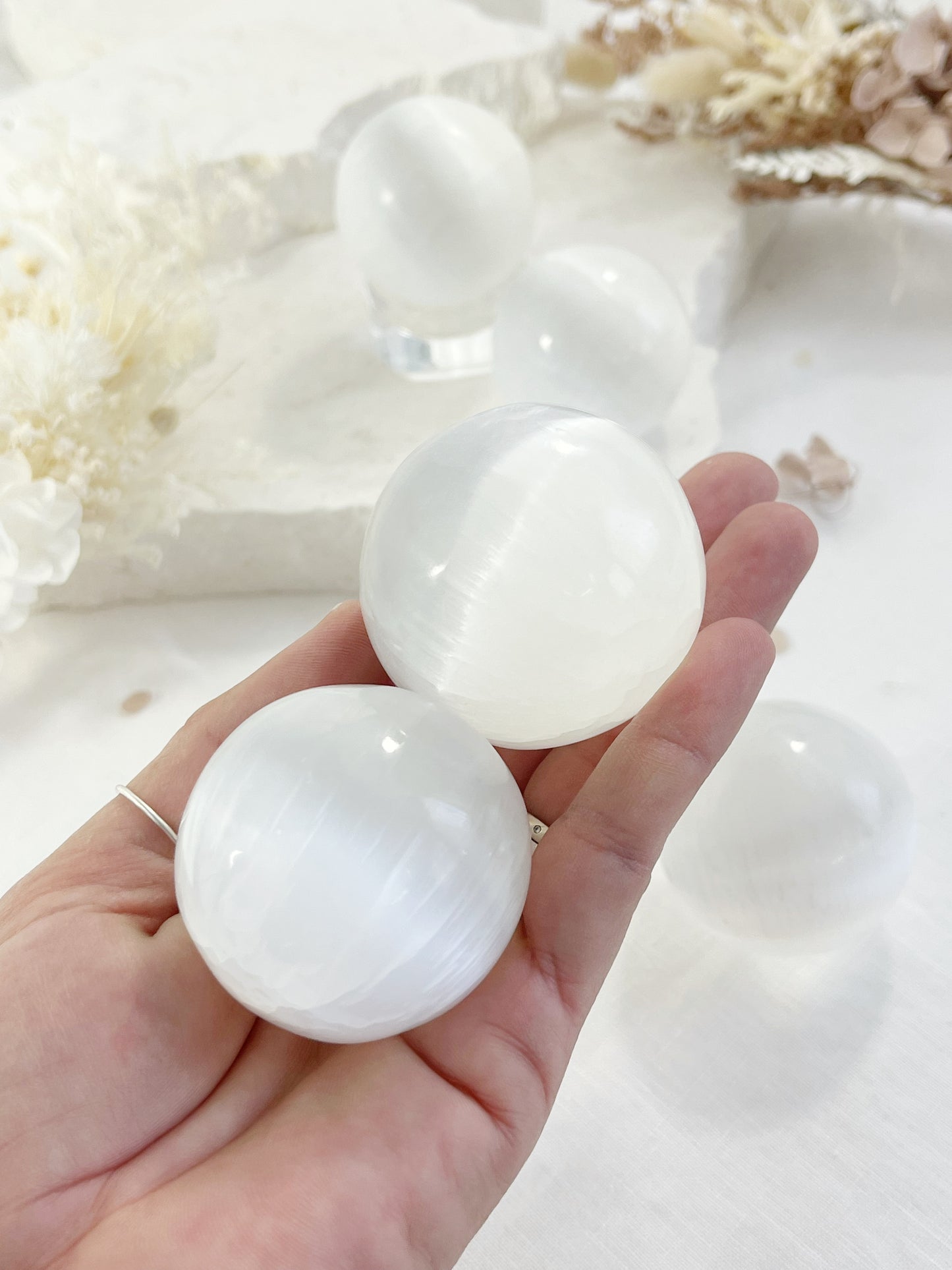 SELENITE SPHERE | XS INTUITIVELY CHOSEN