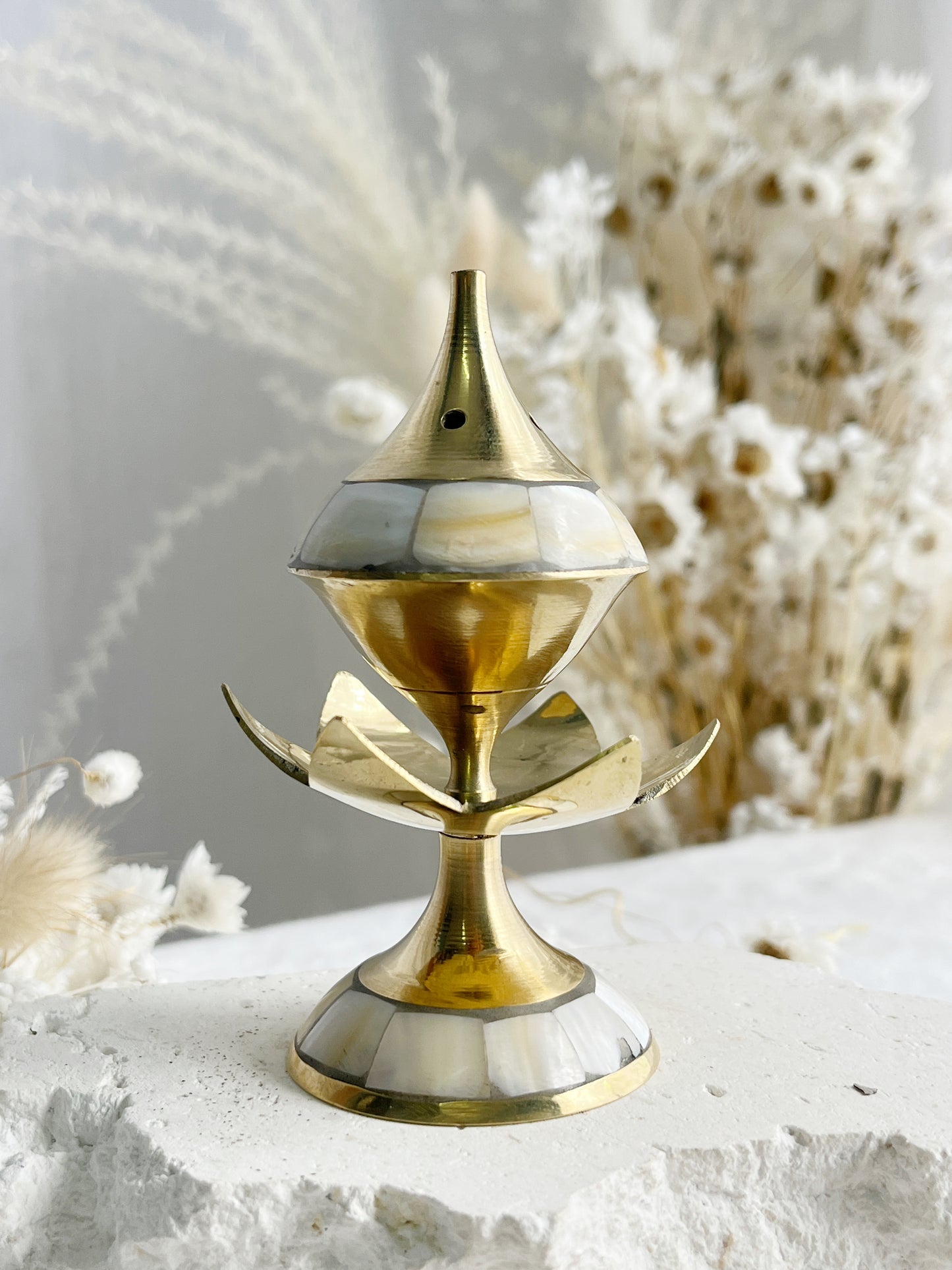 BRASS + MOTHER OF PEARL || INCENSE STICK BURNER 31331