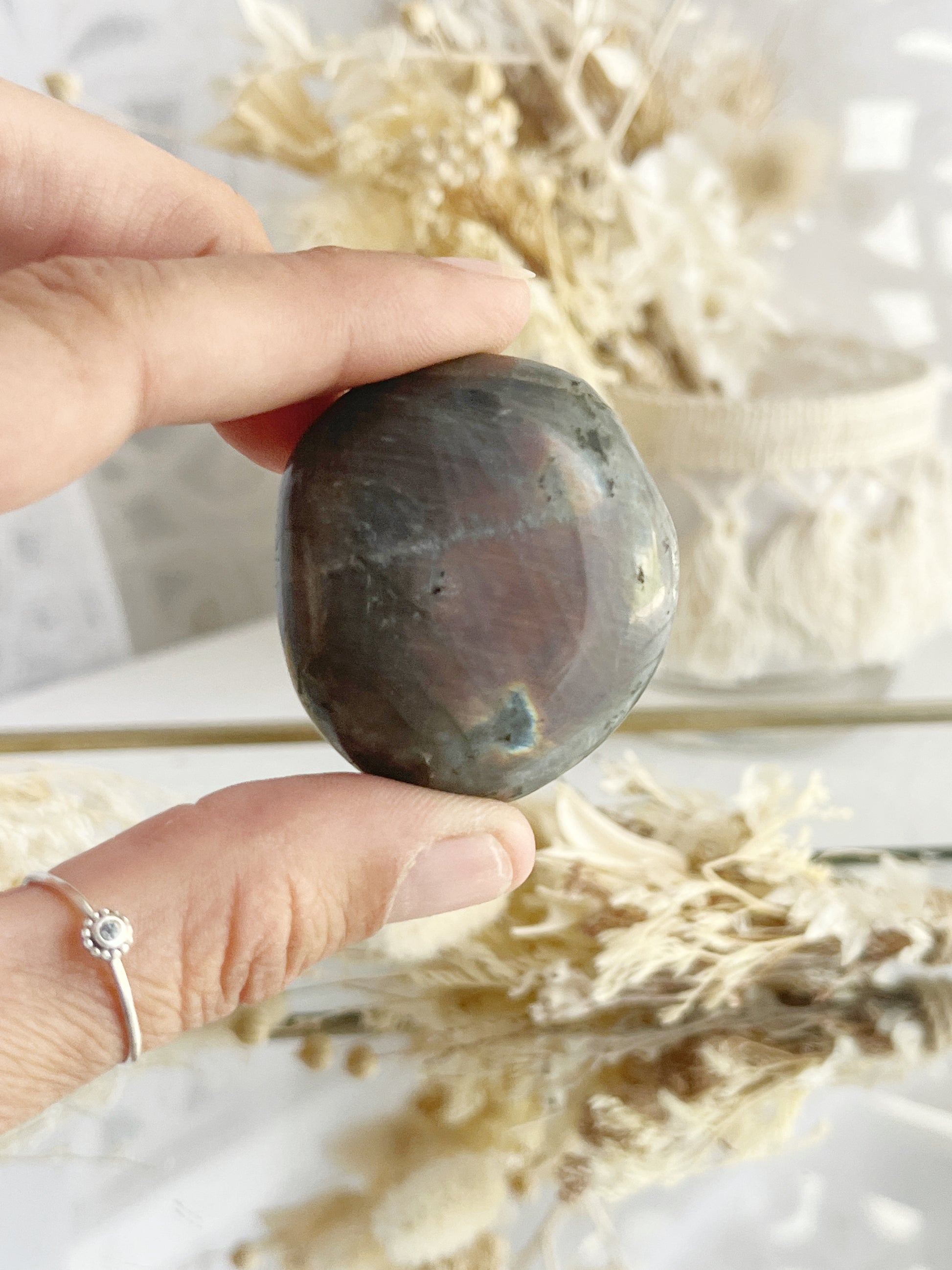 labradorite palmstone Crystal shop Australia 