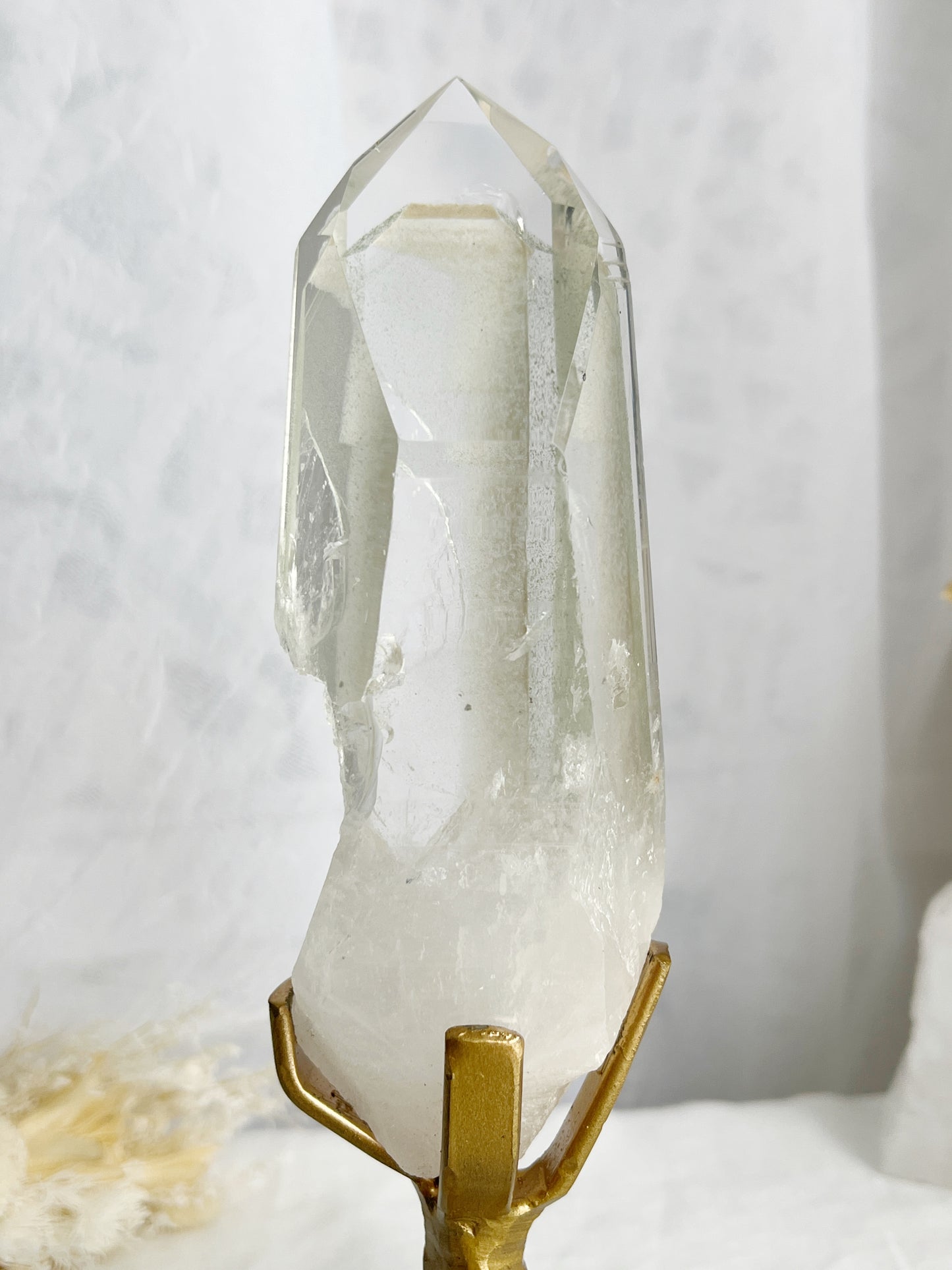 LEMURIAN QUARTZ POINT ON STAND || 30675