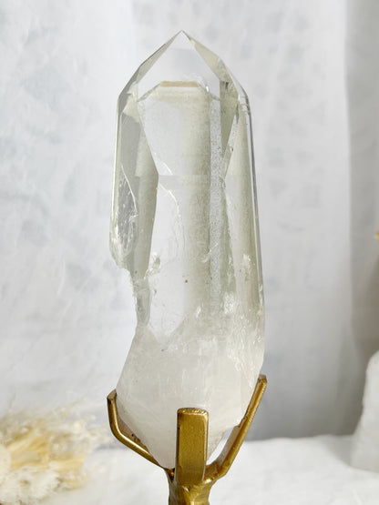 LEMURIAN QUARTZ POINT ON STAND || 30675