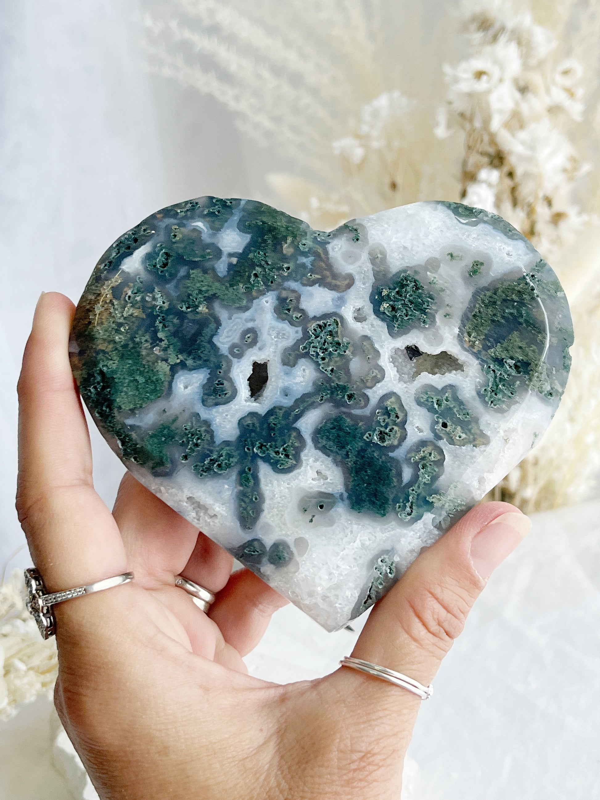 MOSS AGATE HEART APPROX 9.5 X 11.5 X 2 CM. STONED AND SAGED AUSTRALIA.