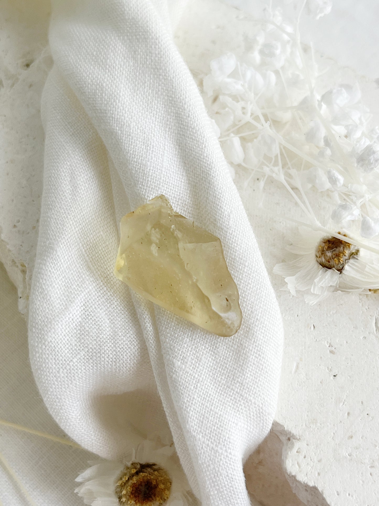 LIBYAN DESERT GLASS SPECIMEN. STONED AND SAGED AUSTRALIA.