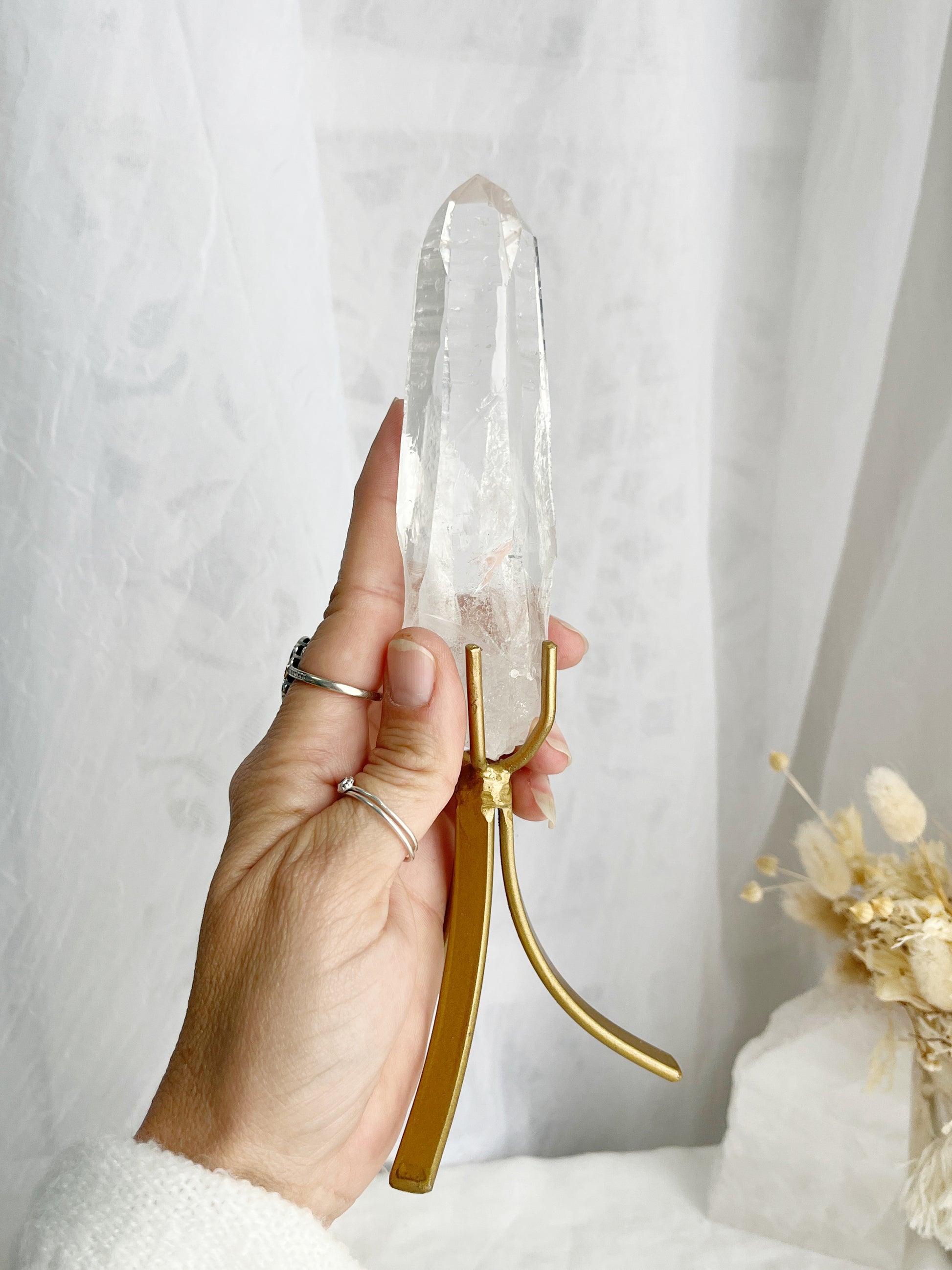 LEMURIAN QUARTZ OINT ON STAND, STONED AND SAGED AUSTRALIA