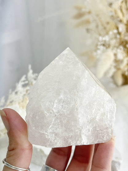 CLEAR QUARTZ TOP POLISHED ROUGH POINT || 31023