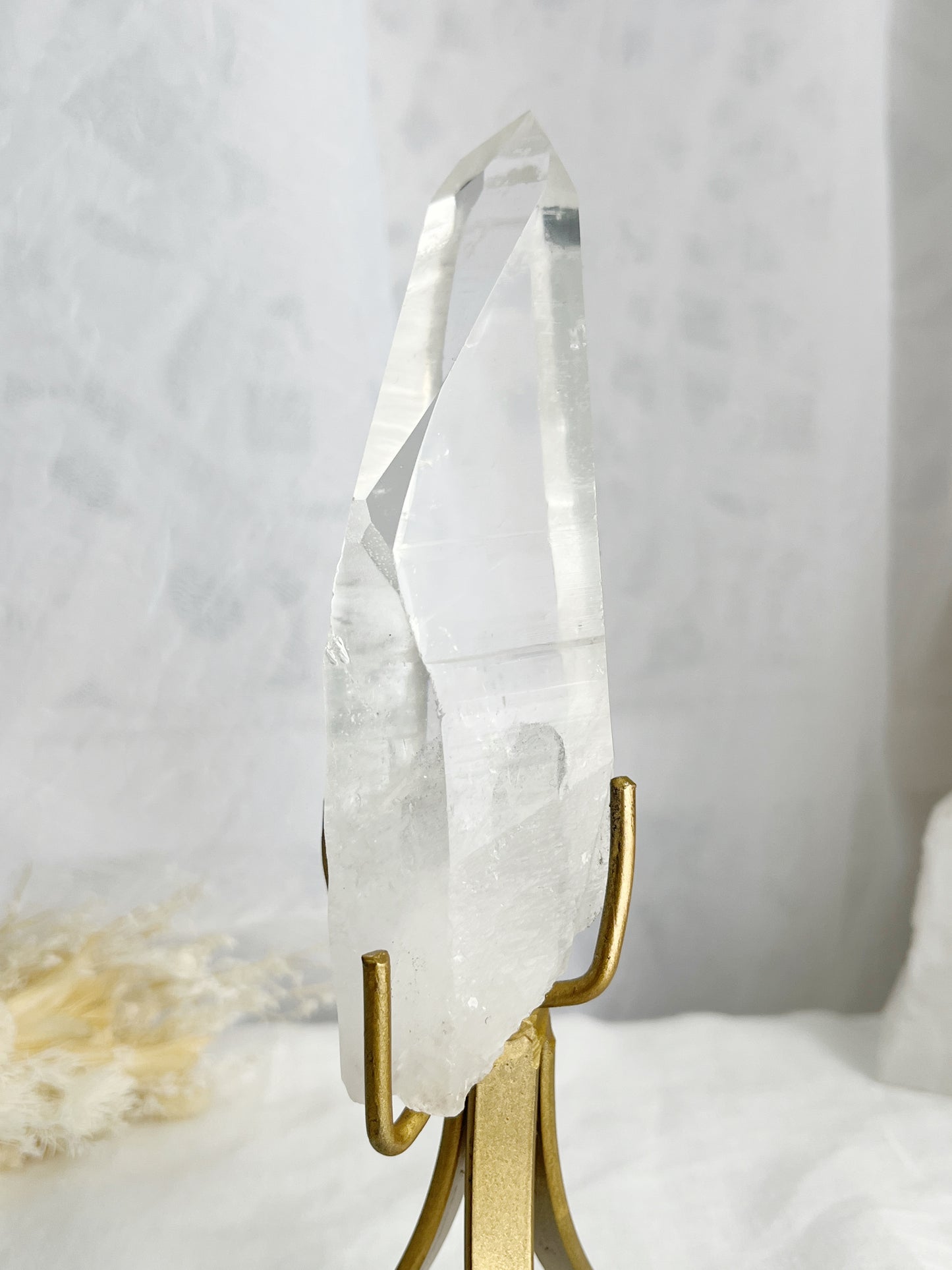 LEMURIAN QUARTZ POINT ON STAND || 30678