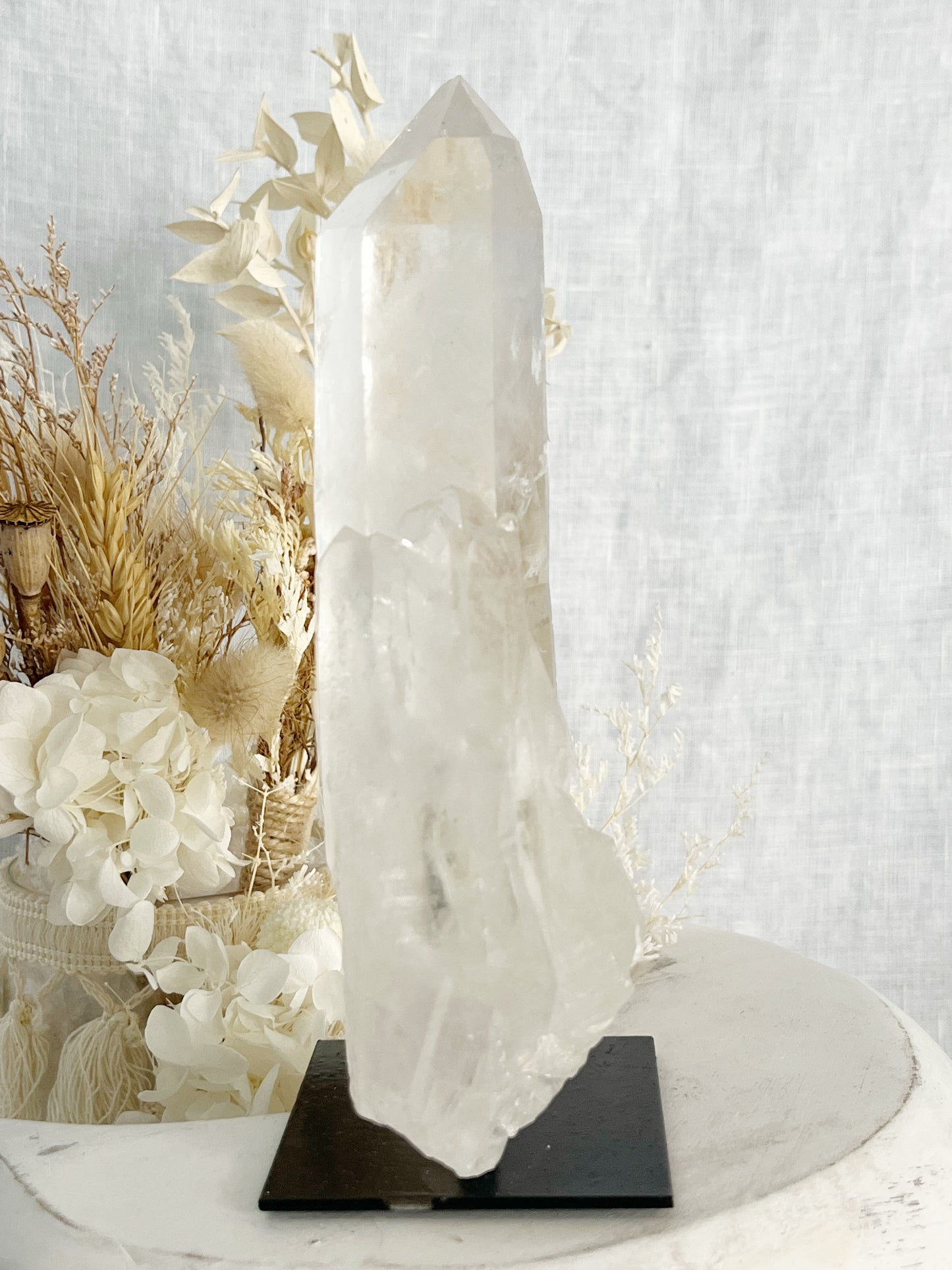 CLEAR QUARTZ CLUSTER ON STAND | 101782