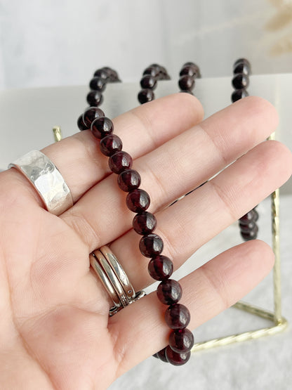 GARNET BEAD BRACELET || 7MM INTUITIVELY CHOSEN