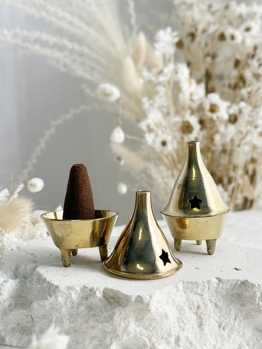 BRASS STARS INCENSE CONE BURNER || 31332