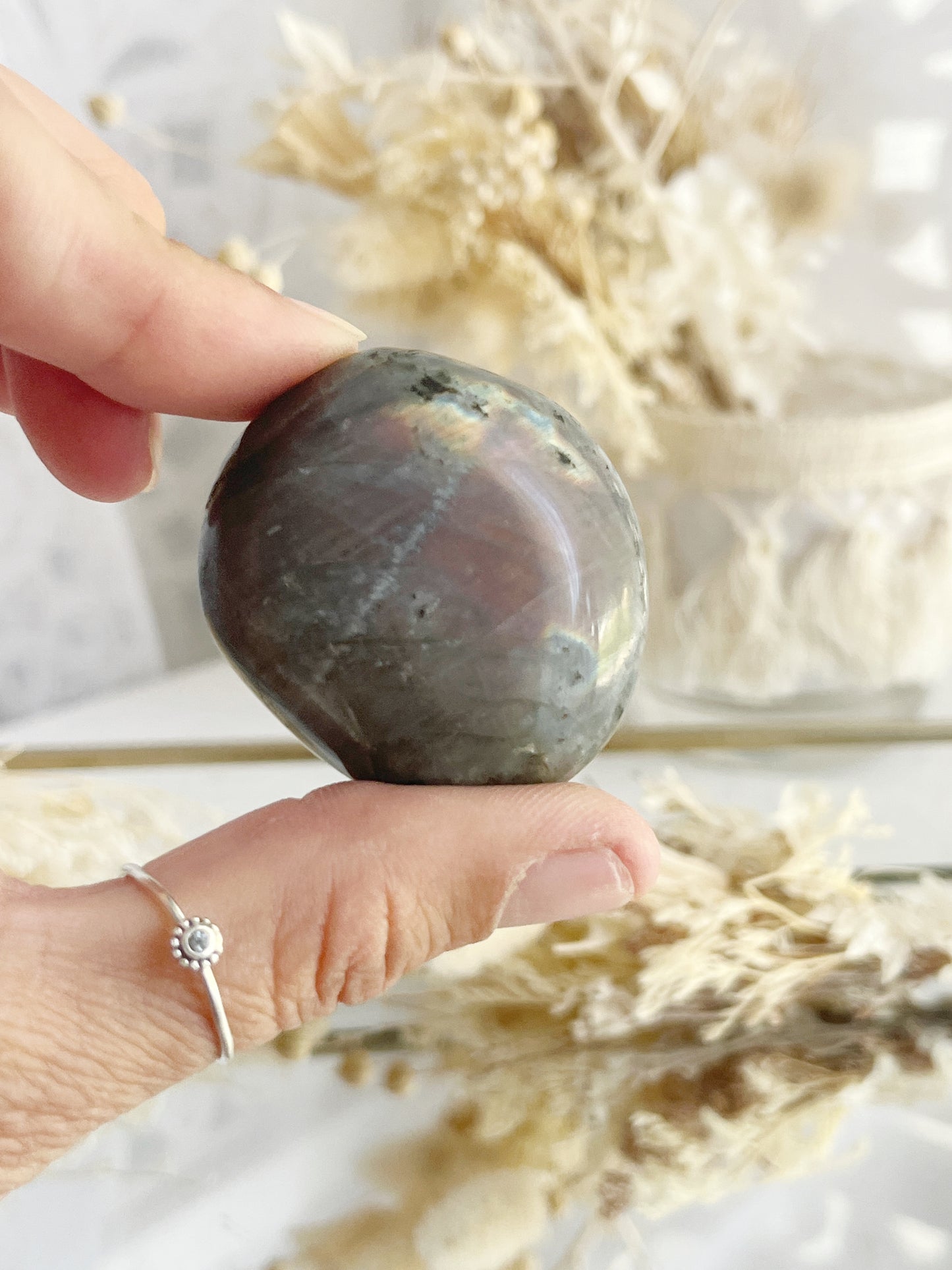 labradorite palmstone Crystal shop Australia 