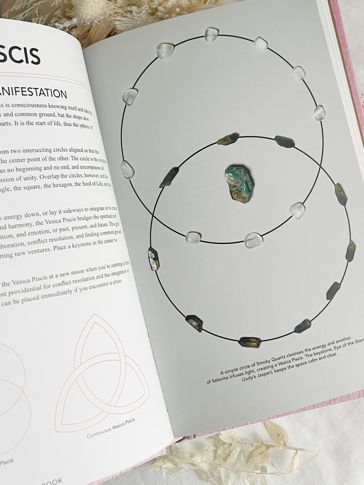 CRYSTAL GRIDS HANDBOOK || JUDY HALL