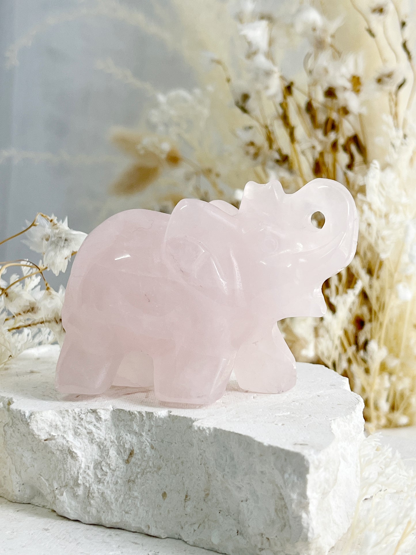 ROSE QUARTZ ELEPHANT || 31747