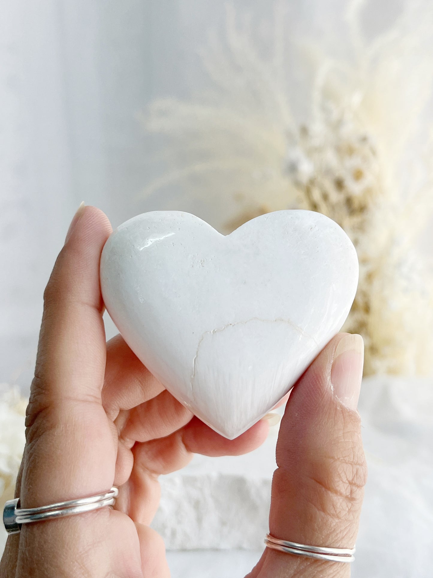 SCOLECITE HEART CARVING AUSTRALIA 