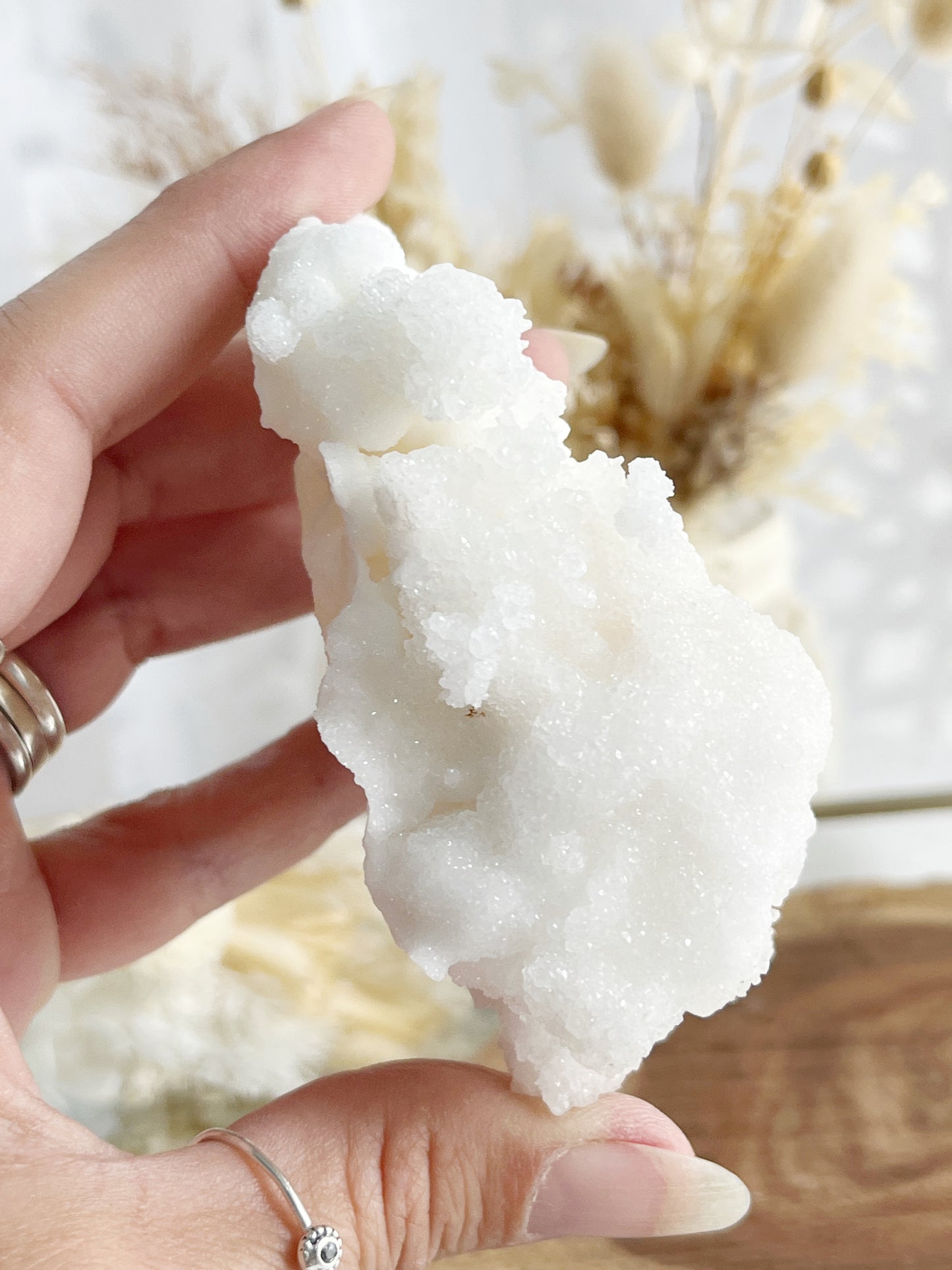 WHITE ARAGONITE CLUSTER || 20918