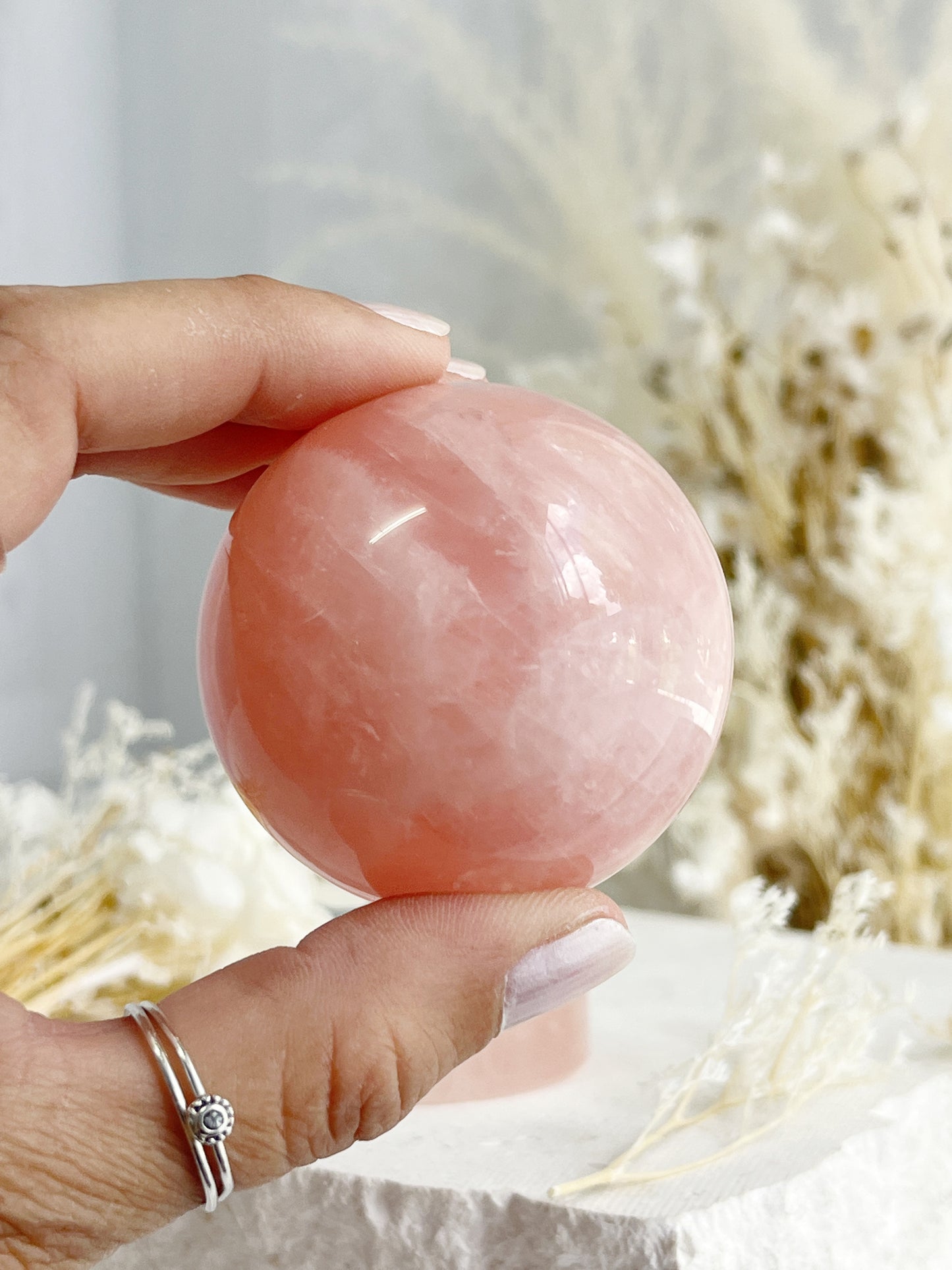 ROSE QUARTZ SPHERE || 31755