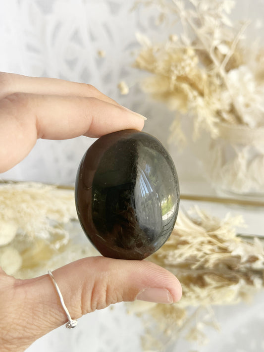 BLACK TOURMALINE PALMSTONE || 22038