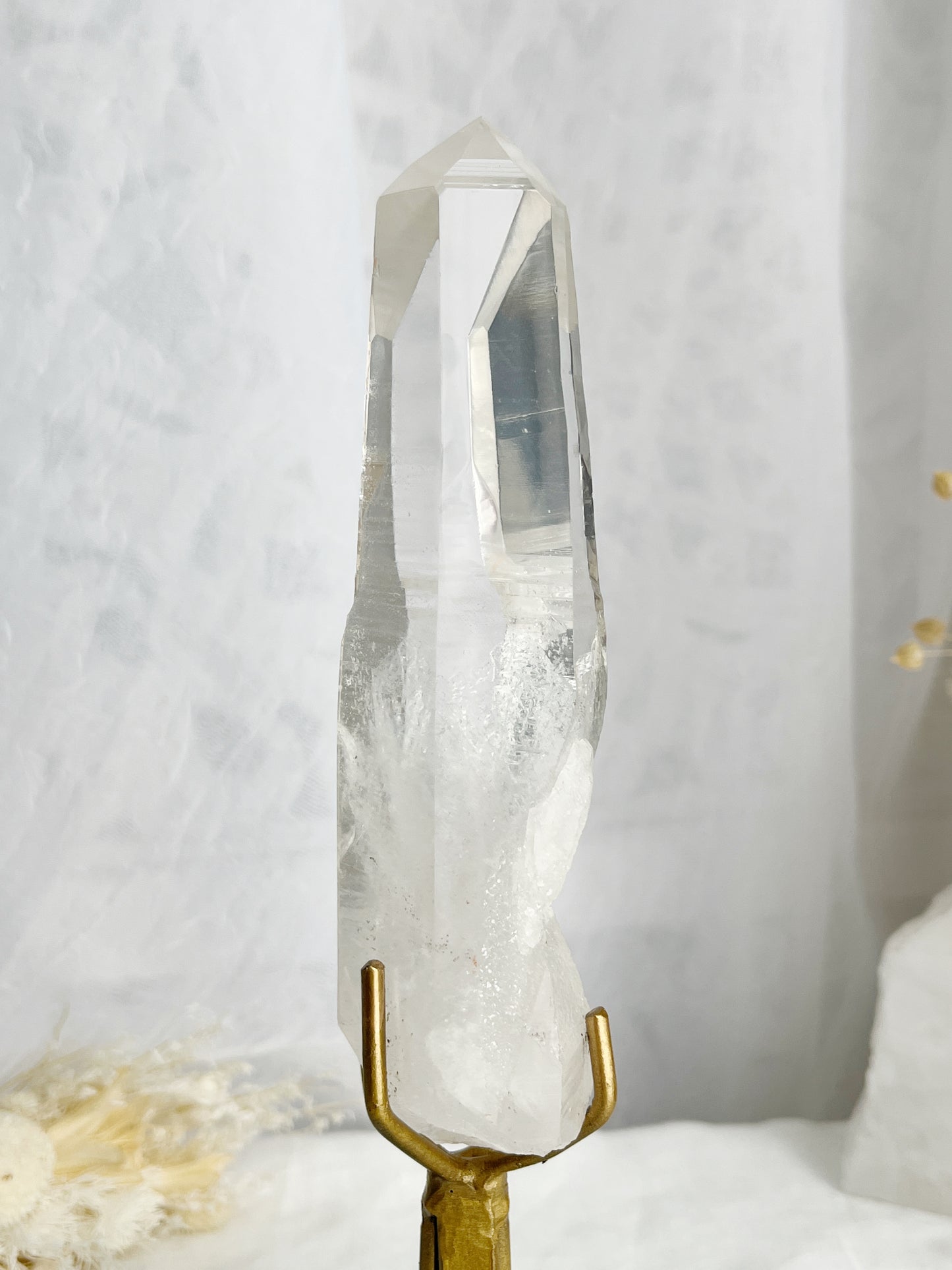 LEMURIAN QUARTZ POINT ON STAND || 30679 W/PHANTOM