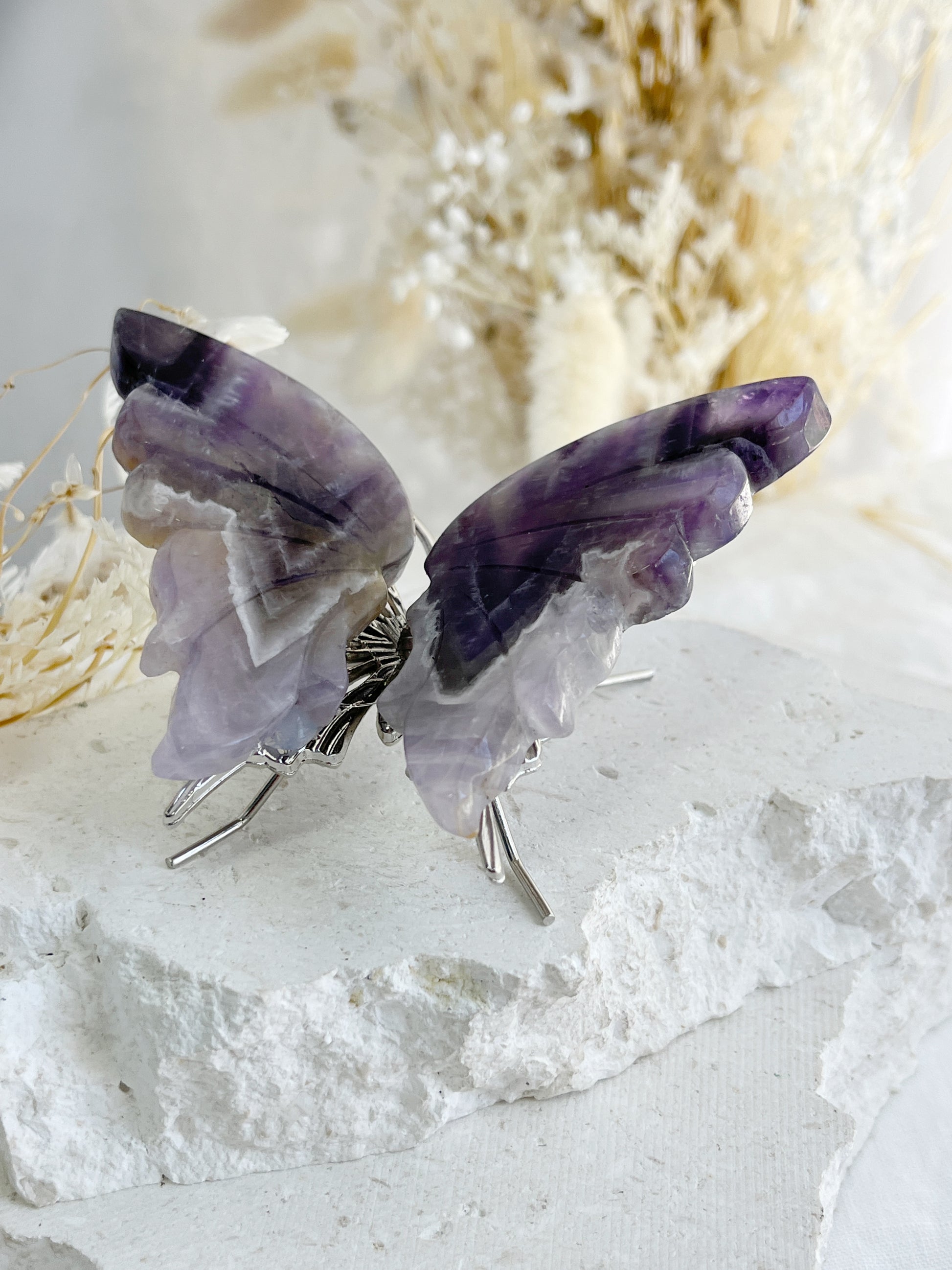 DREAM AMETHYST CRYSTAL BUTTERFLY AUSTRALIA STONED AND SAGED CRYSTALS FOR SLEEP PROTECTION INTUITION ADDICTION CALM